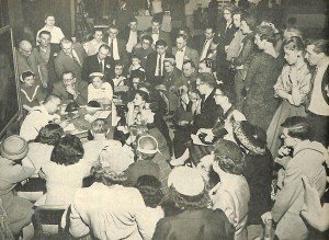 Lou Roth Teaching Leathercraft Group